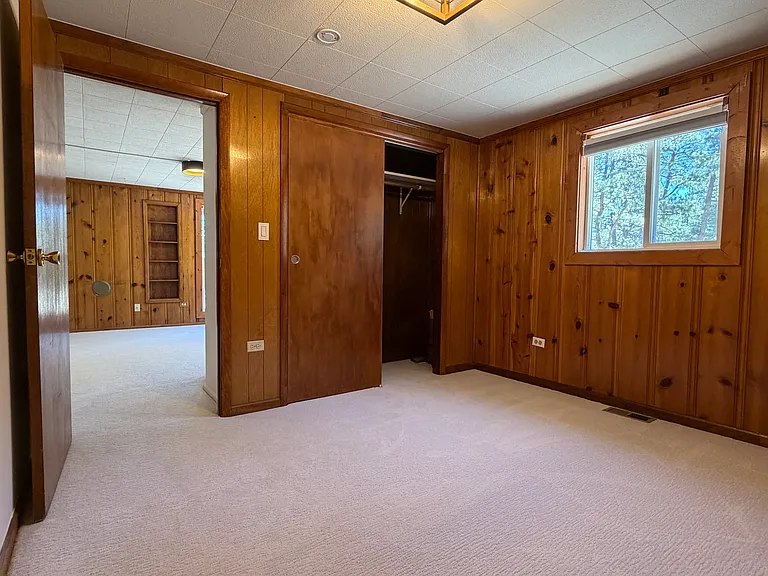 5547 Lee Dr — Photo 17