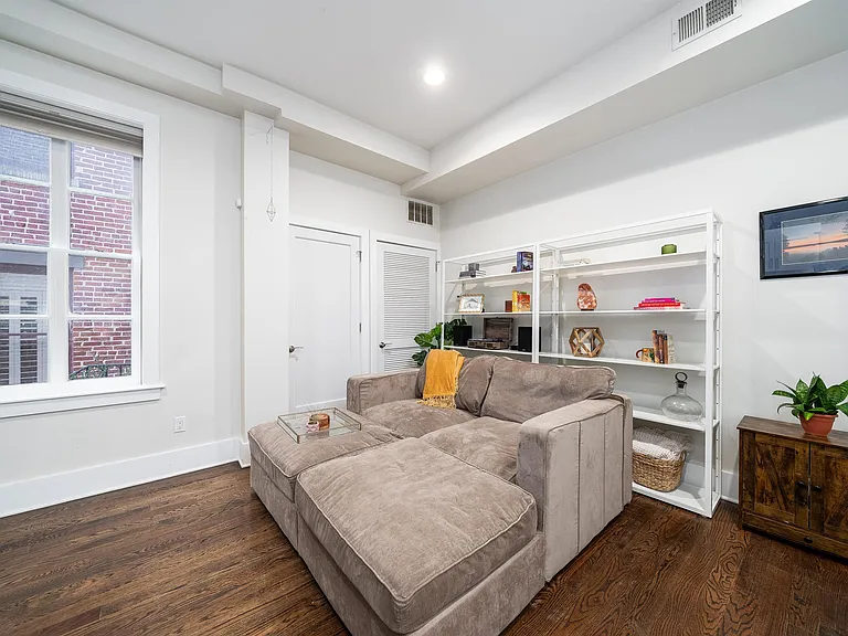 591 Jersey Ave #3 — Photo 5