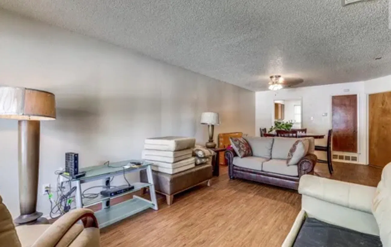 2 bed, 1200 sqft, $1,395 — Photo 2
