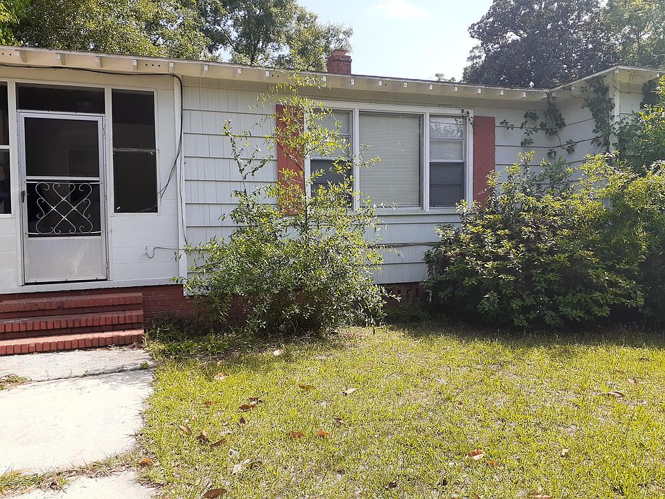 1st image of 1220 N Shore Dr
