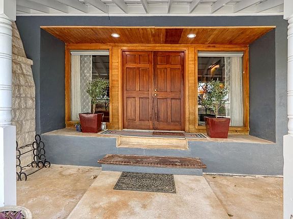 2nd image of 105 Comfort Valley Ln