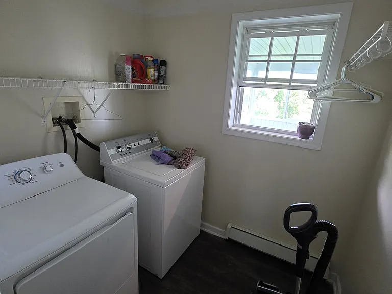 Manor Dr — Photo 7
