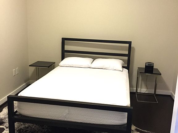 4th image of 4525 Dean Martin Dr Unit 404