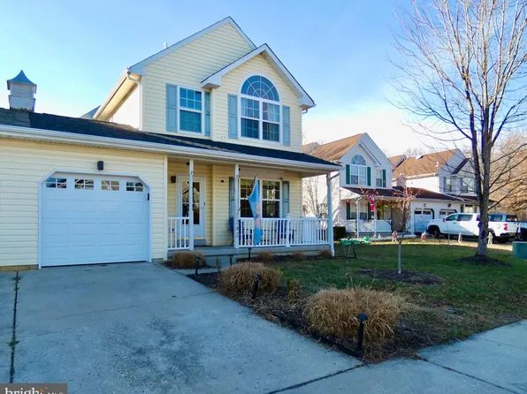 242 Academy Ln, Middletown, DE 19709