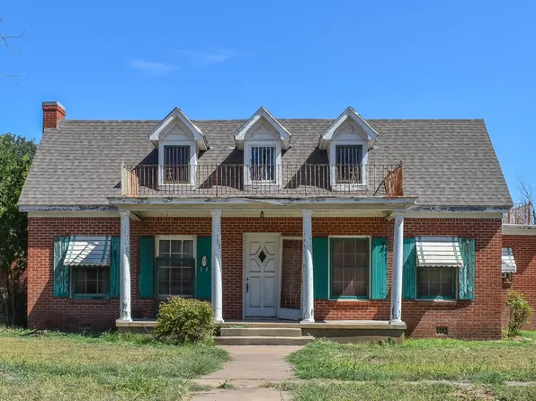 602 W 12th St, Brady, TX 76825