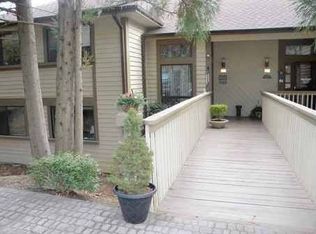 104 E Blue Heron Dr, Salem, SC 29676
