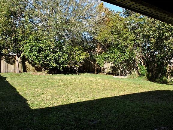 2nd image of 2833 Hunt Club Ln