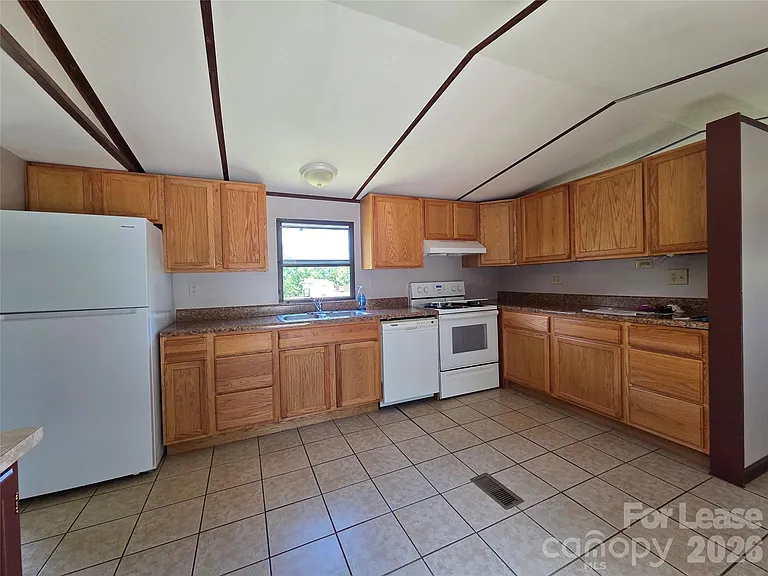 201 Ratchford Farm Rd — Photo 7