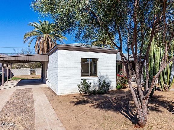 5th image of 3989 E Desmond Ln
