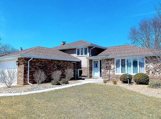 7638 Chestnut Dr, Orland Park, IL