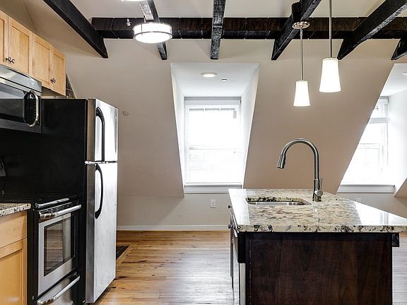 2nd image of 1710 E Franklin St APT 17