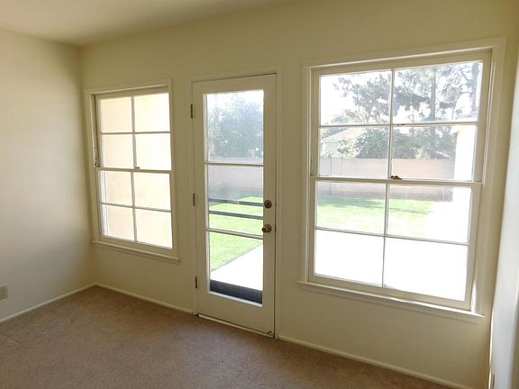 Bedroom w/door to backyard