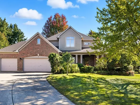 8 Mossfield Ct, Sugar Grove, IL 60554