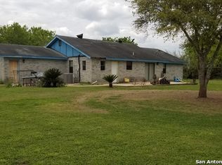 5697 S Loop 1604 E, Elmendorf, TX 78112