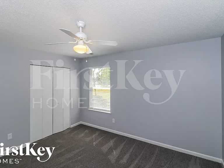 1033 Sycamore Ln — Photo 11