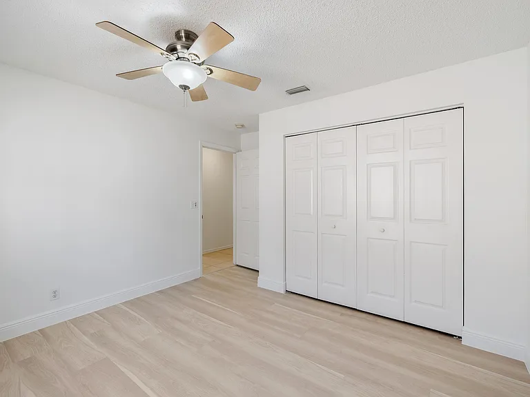 3800 Woodfield Dr — Photo 31