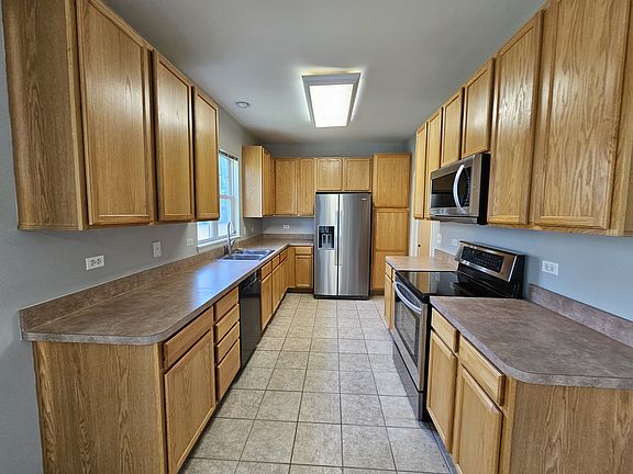 2nd image of 685 Shoreline Dr