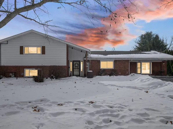 22115 Grenadier Dr, Marengo, IL 60152