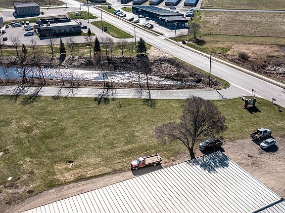 5th image of Weaver Ln
