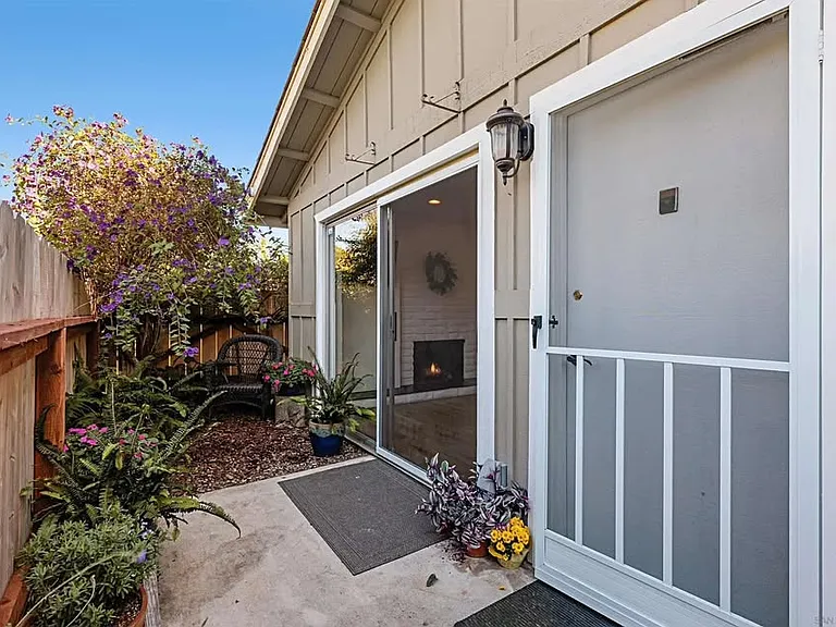 808 Regal Rd — Photo 8