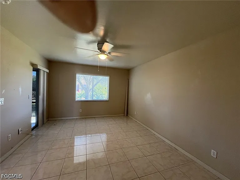 1721 SW 16th Ter — Photo 14