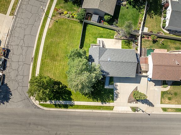 4th image of 2088 E Falcon Way