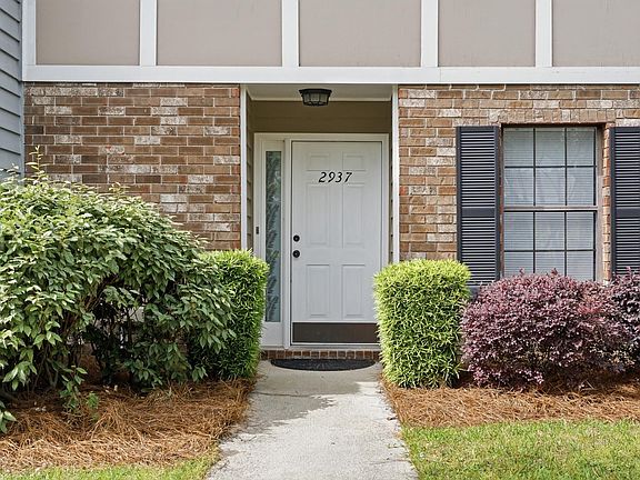 3rd image of 2937 Oxford Pl