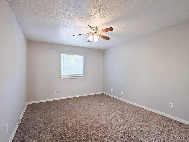 Hampton Hall | Comfort, Convenience, & Community All In One — Photo 310