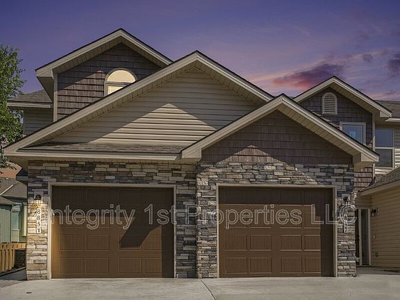 4th image of 8814 N Helena Ave