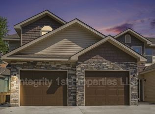 8831 N Helena Ave, Kansas City, MO 64154