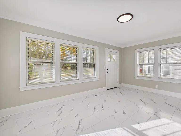 3315 Pleasant Ave — Photo 10