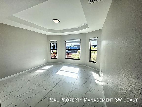 2nd image of 5030 Bristo St