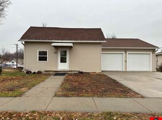 315 N Osborn Ave, Oakland, NE 68045