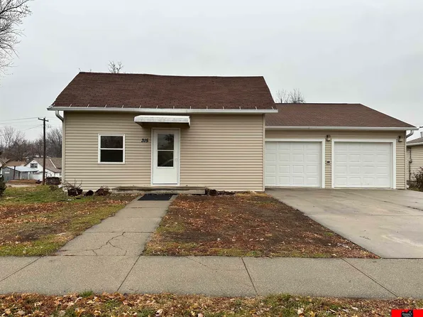 315 N Osborn Ave, Oakland, NE 68045