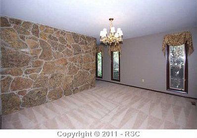 5th image of 4310 Roundtree Ct