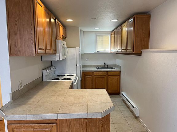 2nd image of 618 Washington Ave APT 5