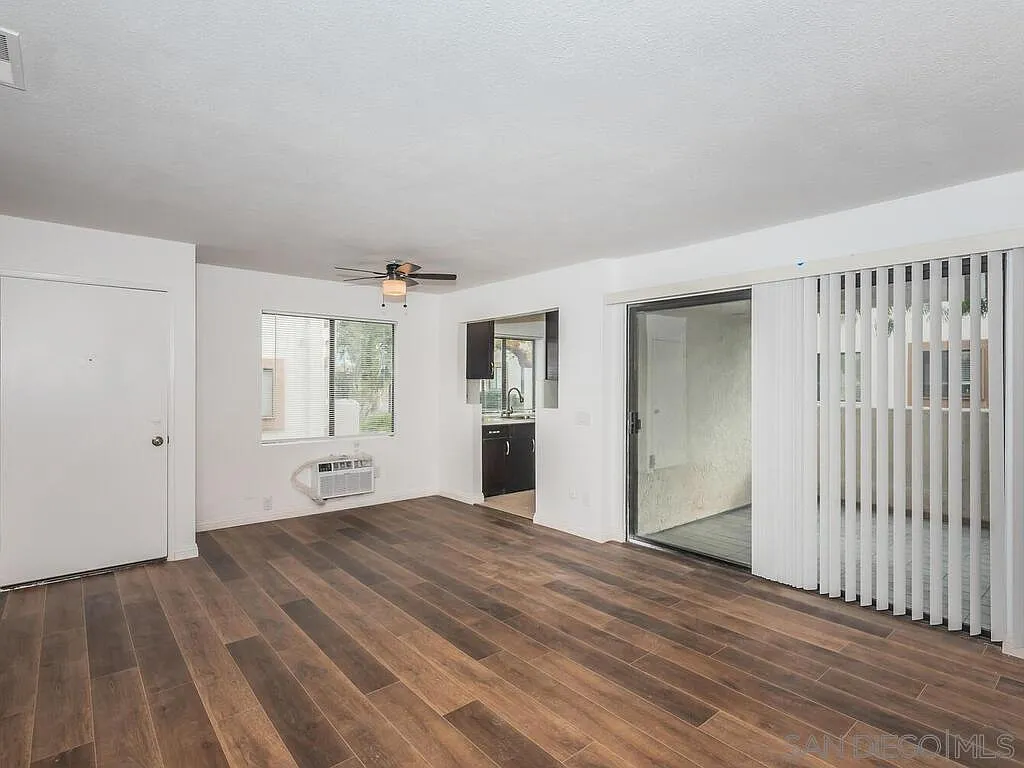 2 bed, 866 sqft, $2,700 — Photo 4