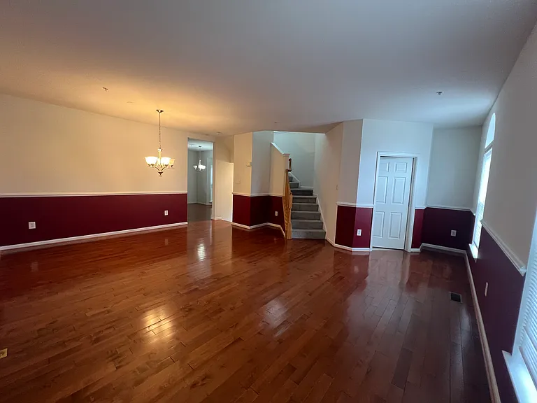 2115 Harrow Dr — Photo 11