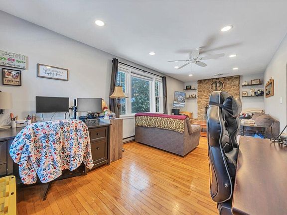4th image of 1720 Millbrook St