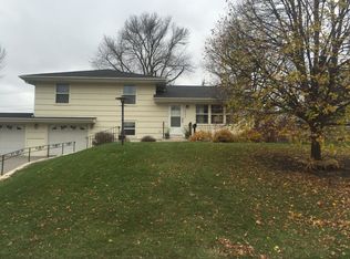 8842 Knox Ave S, Bloomington, MN 55431