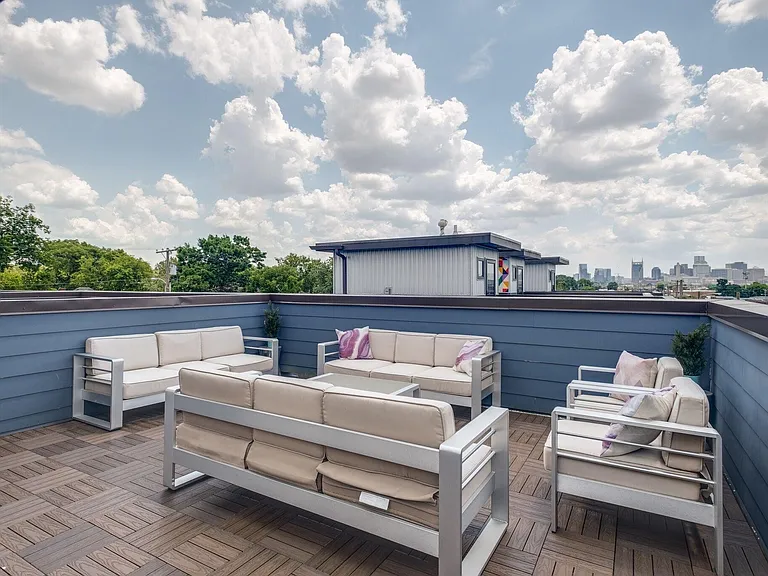 76 Evanston Ave — Photo 22