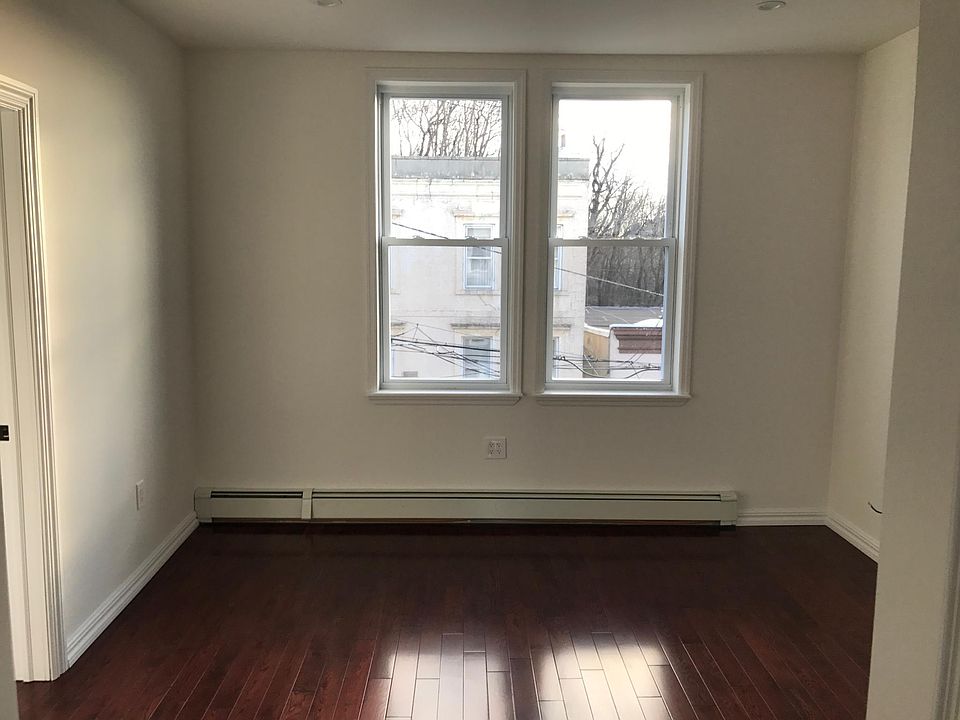 2nd image of 4201 Smith Ave