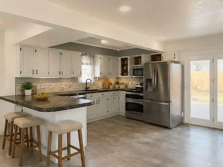 4 bed, 2.5 bath, 2802 sqft, $2,200 — Photo 4