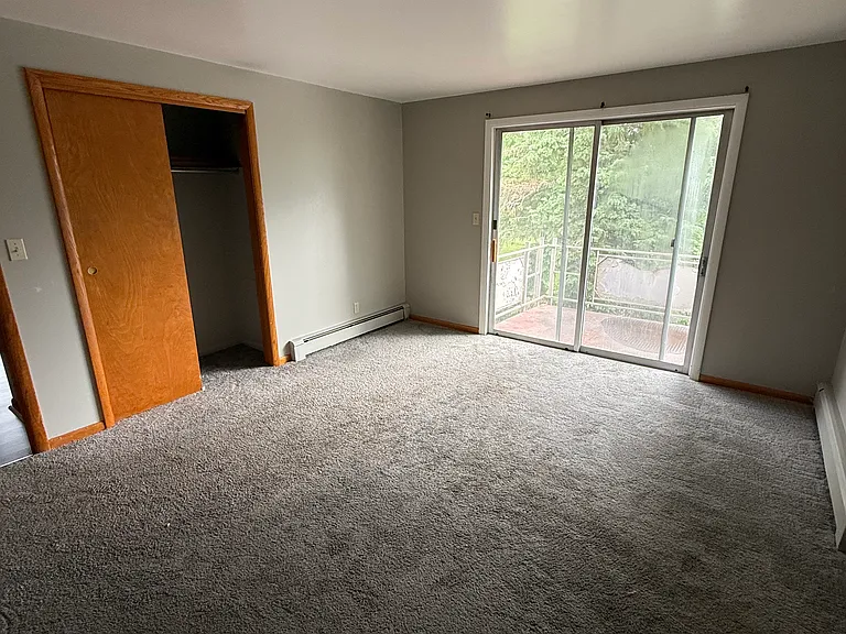574 S Transit St #8 — Photo 5