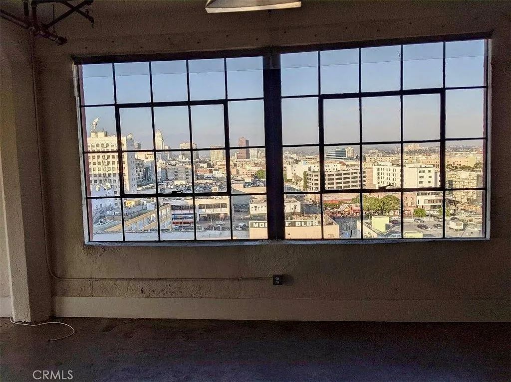 2 bed, 1370 sqft, $3,200 — Photo 2