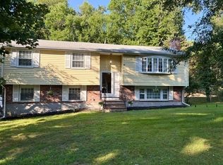 29 Old Coach Rd, Canton, MA 02021