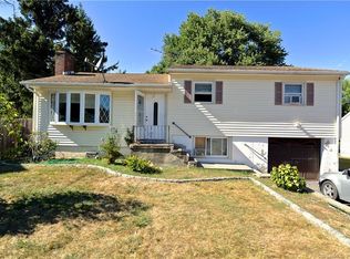 19 Maple Ridge Rd, Danbury, CT 06811