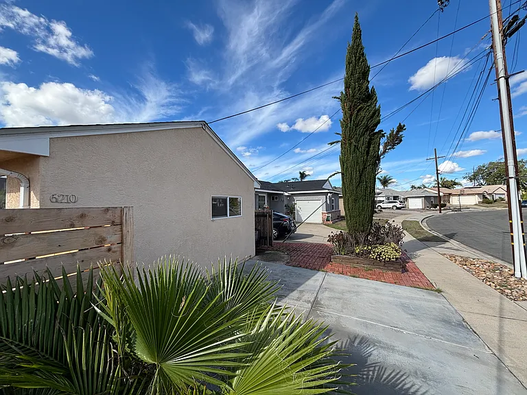 6210 Winona Ave — Photo 17