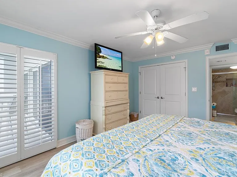3443 Gulf Shore Blvd N #303 — Photo 11