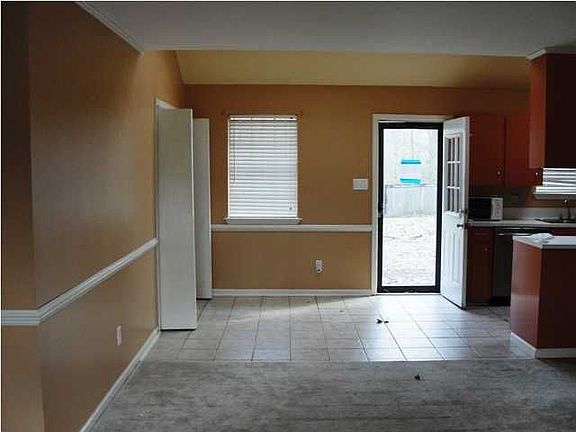 5th image of 107 Bickerton Dr